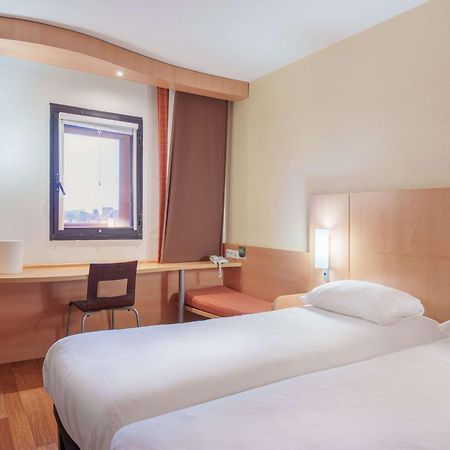 Ibis Saint Quentin Basilique Hotell Eksteriør bilde