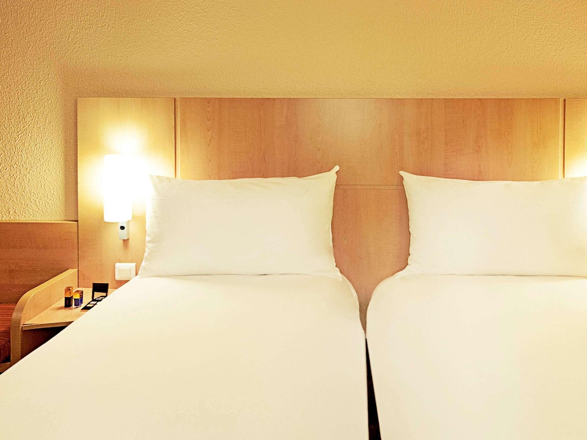 Ibis Saint Quentin Basilique Hotell Eksteriør bilde