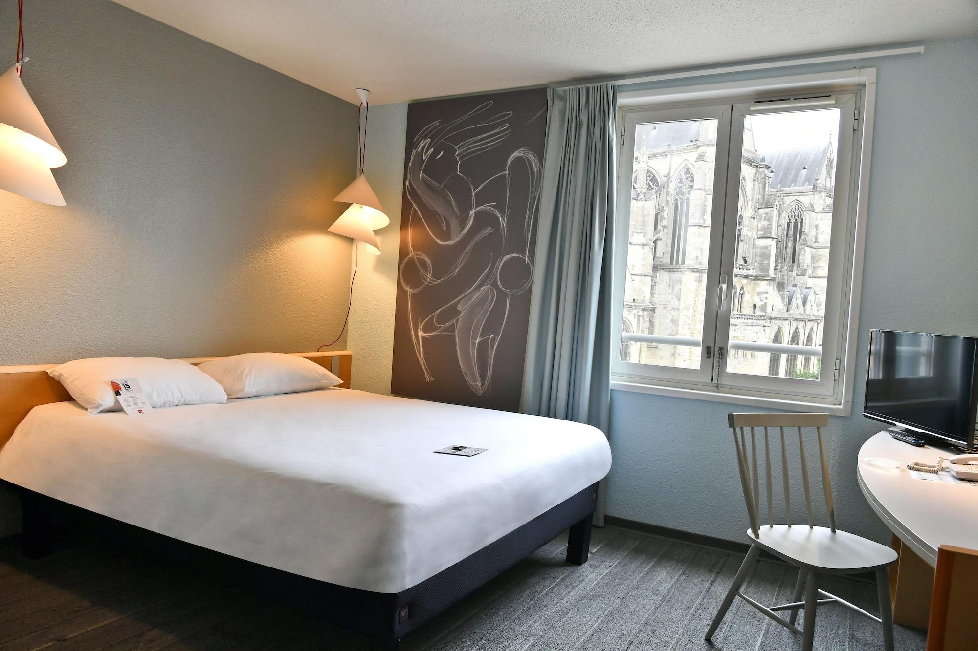 Ibis Saint Quentin Basilique Hotell Eksteriør bilde